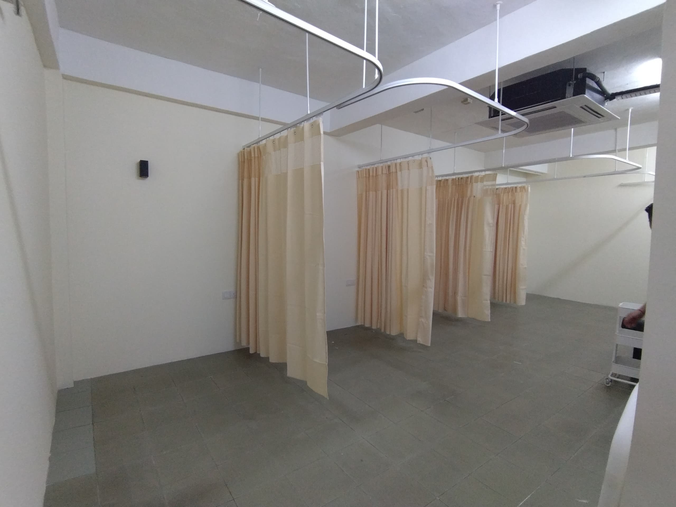 Hospital & Heavy duty tracks