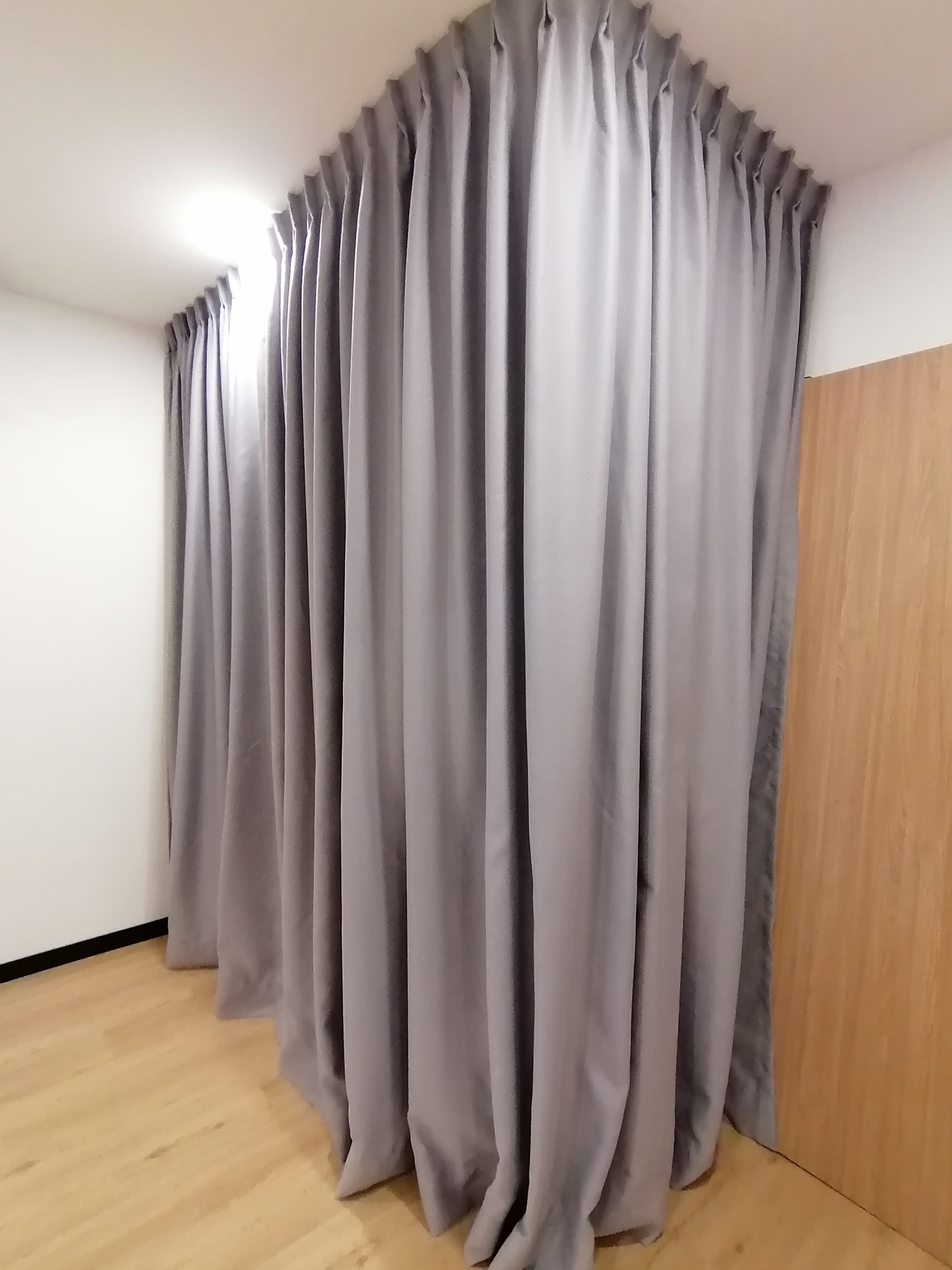 Hospital & Heavy duty tracks