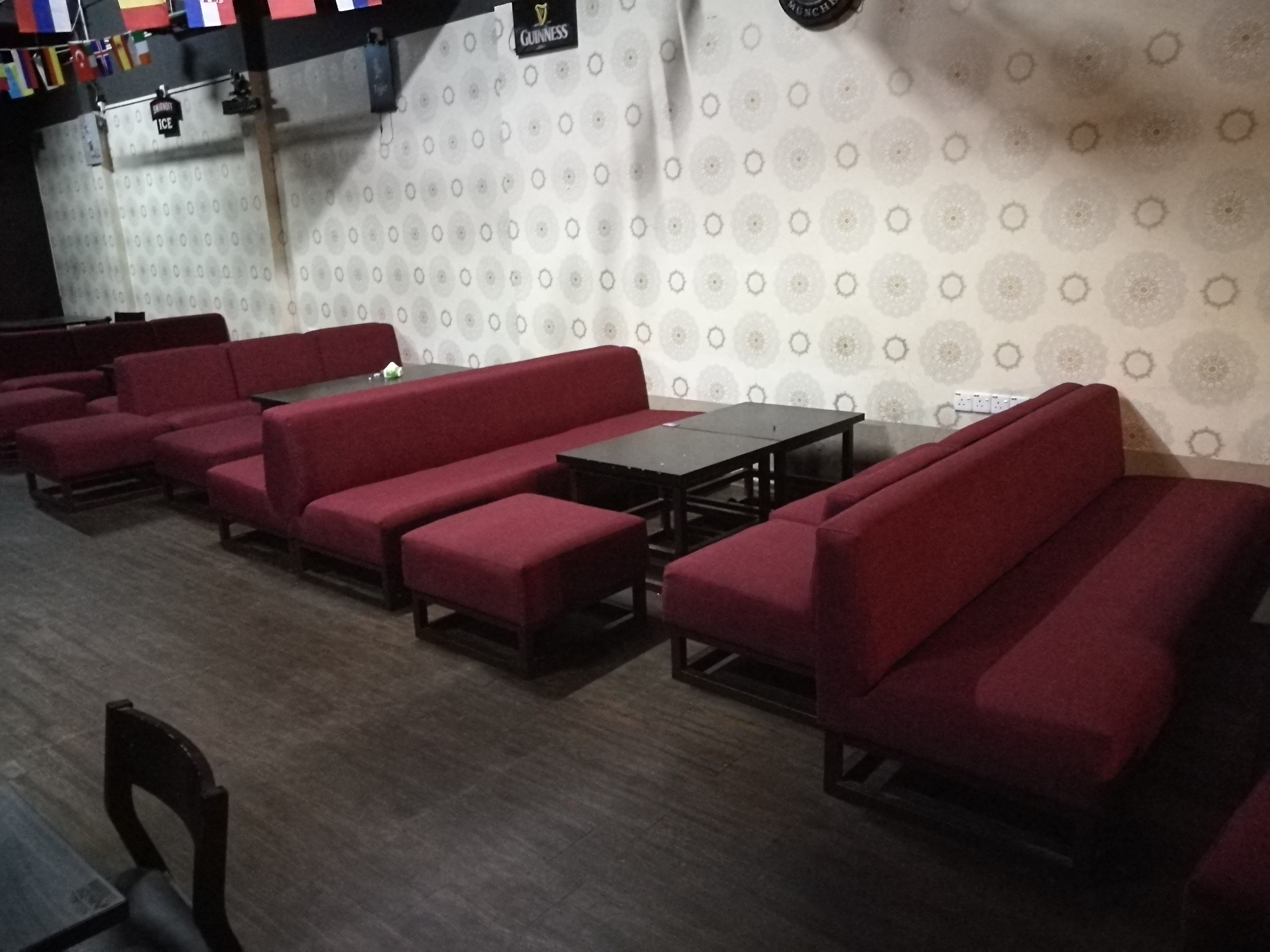 KTV & BAR LOUNGE